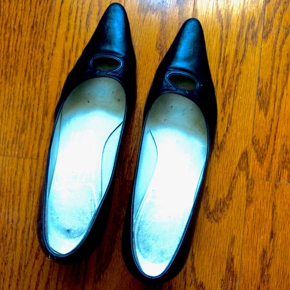 Salvatore Ferregamo Black Leather Pumps 6 1/2 B